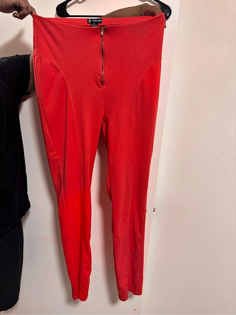 Honey Bun Red Leggings XL